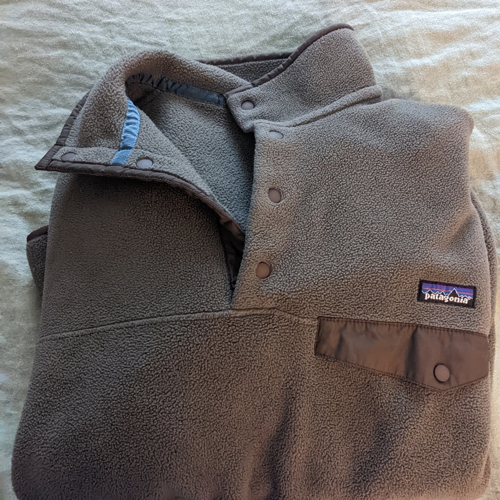 Patagonia sweatshirt